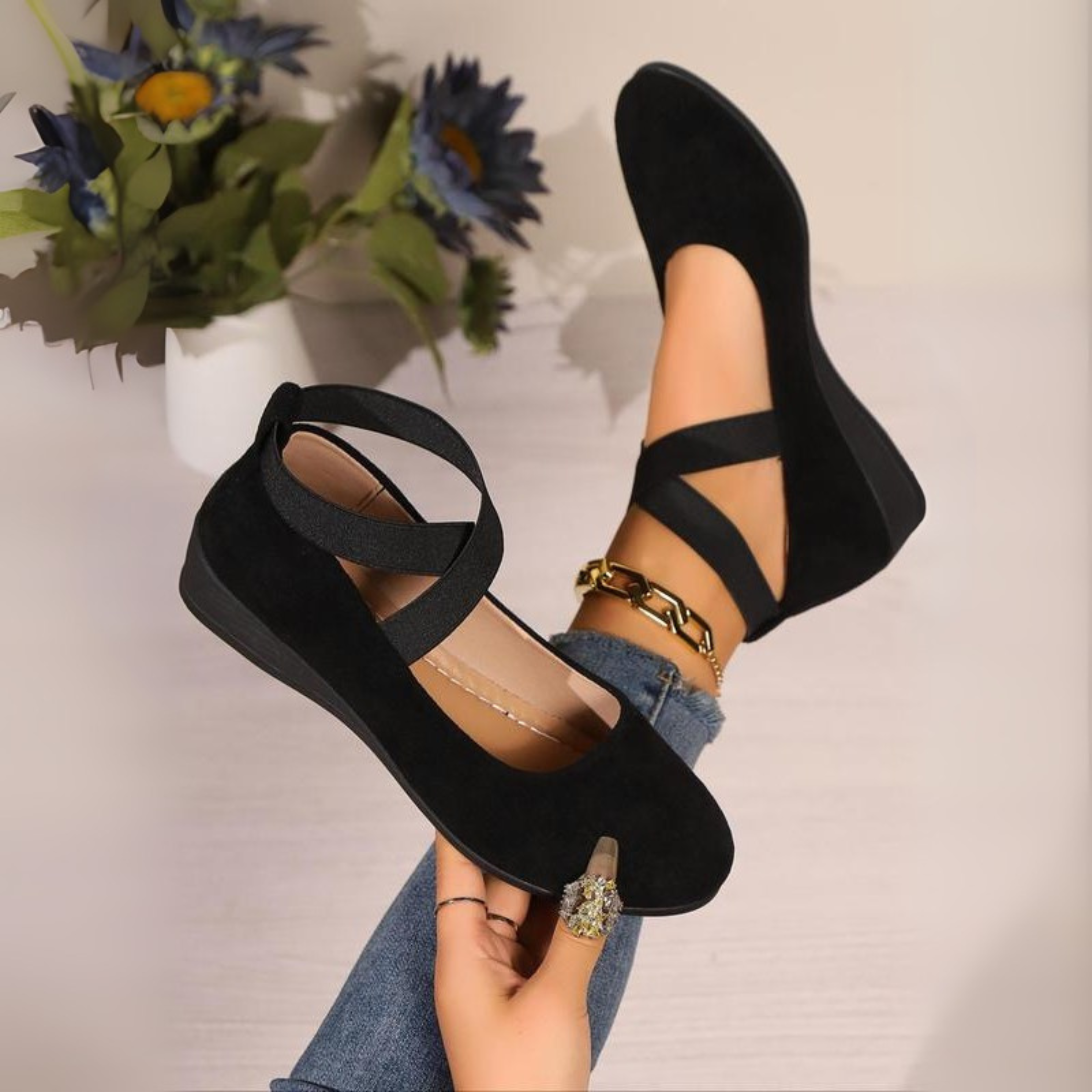 Closed-toe Platform Ballet Flats