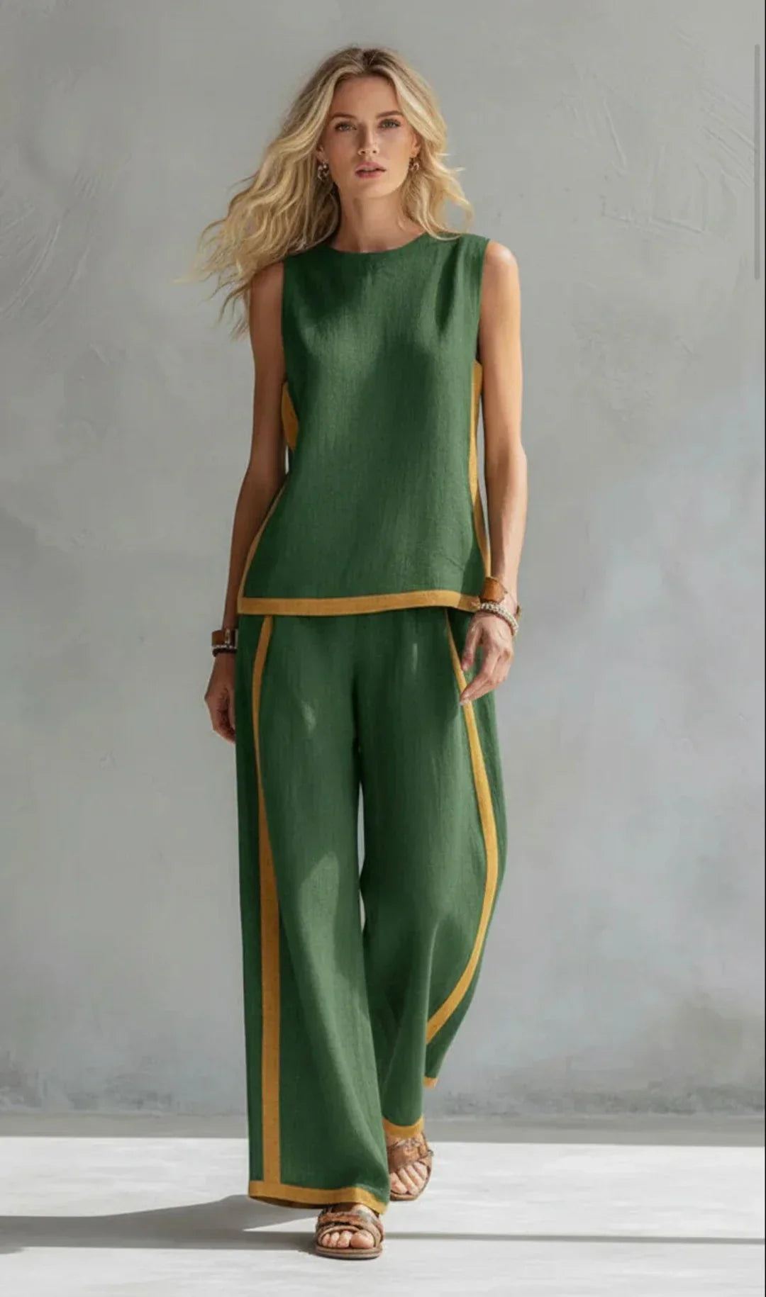 Ursula - An elegant yet casual set featuring a vest and pants with two-tone detailing