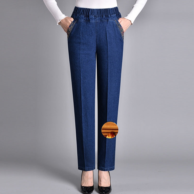 Women's jeans with side pockets and an elastic waistband