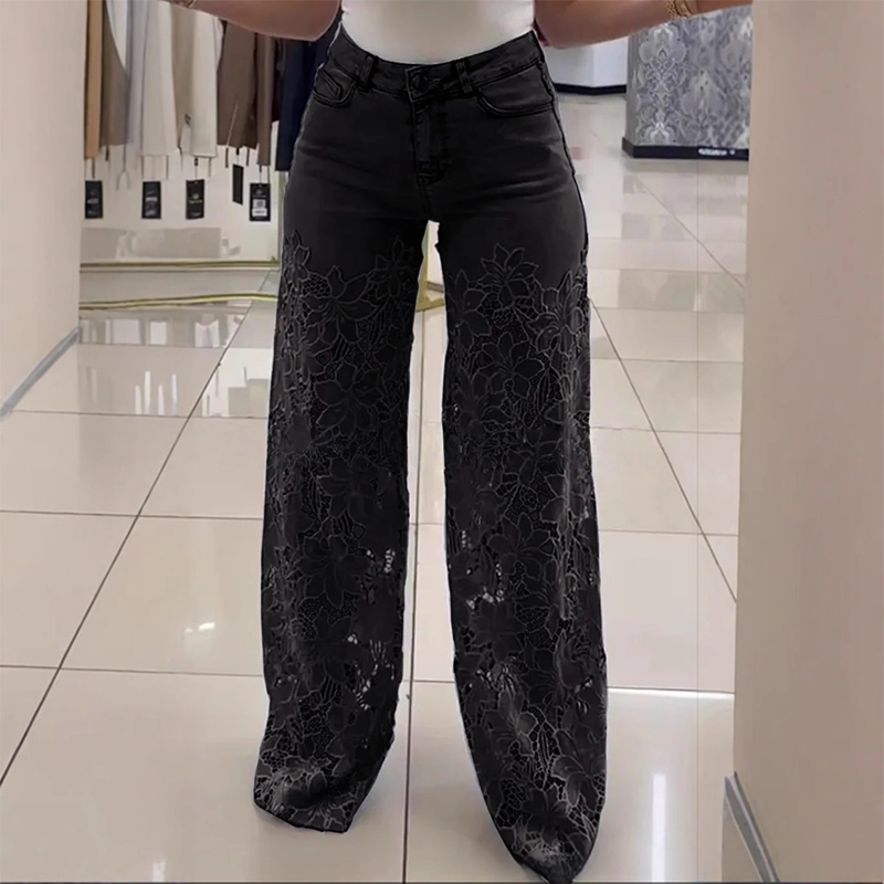 Patchwork denim jeans with trendy lace